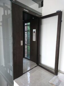 PASAJEROS PUERTAS MANUALES